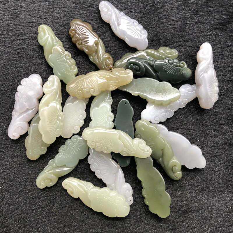 天然和田玉靈芝如意吊墜 有雜裂 隨機發貨 50*18*8mm左右特價