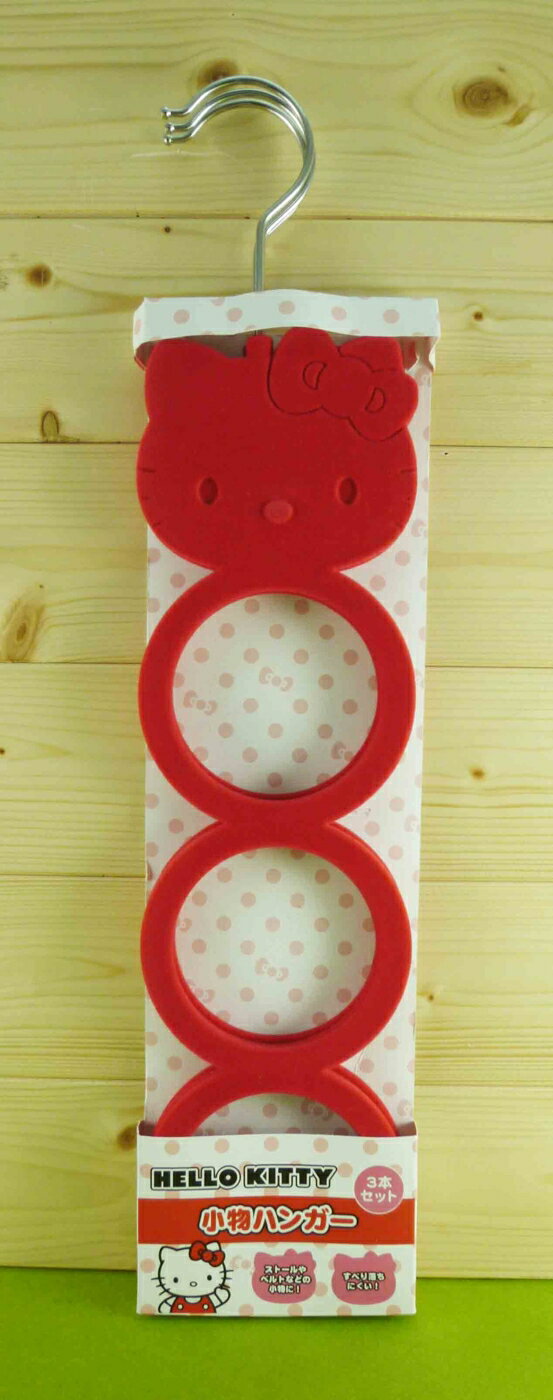 【震撼精品百貨】Hello Kitty 3入置衣架 紅【共1款】 震撼日式精品百貨