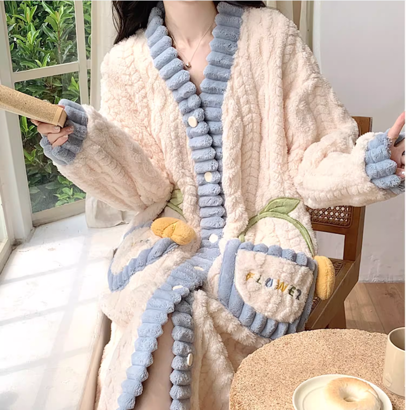 睡裙女秋冬季珊瑚絨2024新款加厚保暖睡袍中長款甜美家居服可外穿【步行者戶外生活館】