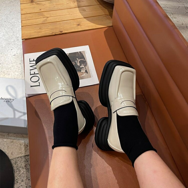 021年夏季新款復古英倫風小皮鞋鬆糕厚底樂福鞋女方頭單鞋潮9