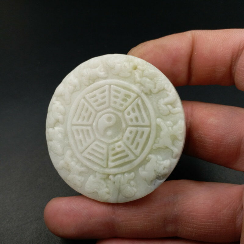 廠家直銷 天然玉石a貨陜西藍田玉十二生肖八卦吊墜太極八卦掛件