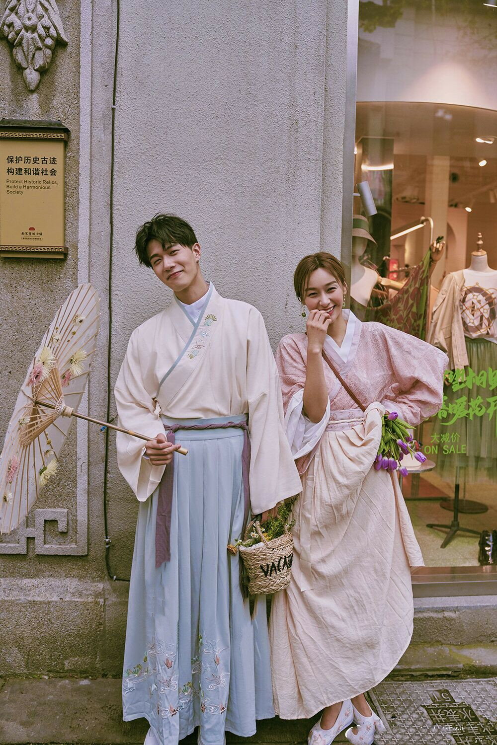 新款影樓情侶主題婚紗攝影復古漢服男女套裝外景旅拍國風情侶服裝