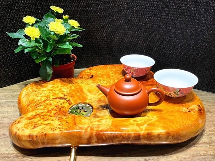 杉木瘤老料滿瘤花精品茶盤，編號G543，尺寸 長34，寬25，厚4公分，大時代蘇老闆特別訂制精挑細選倒格杉木滿瘤茶盤！非常稀有珍貴，極品等級，歡迎珍收！