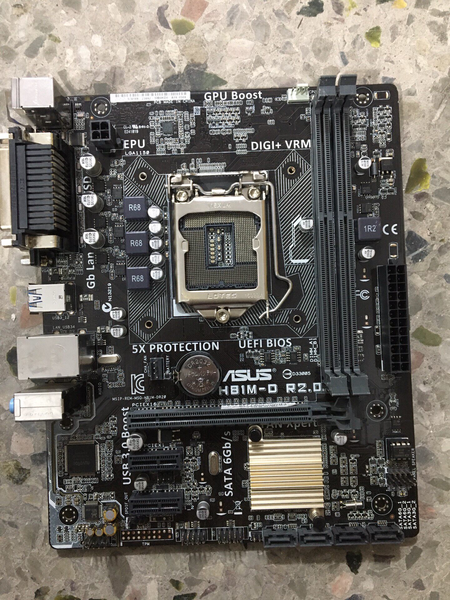 華碩H81M-D R2.0 H81M-E R2.0 主機板 有檔板 現貨200張 店保一個月 測試全好 無暗病 實物拍攝 電腦組裝 二手主機板 主機板推薦