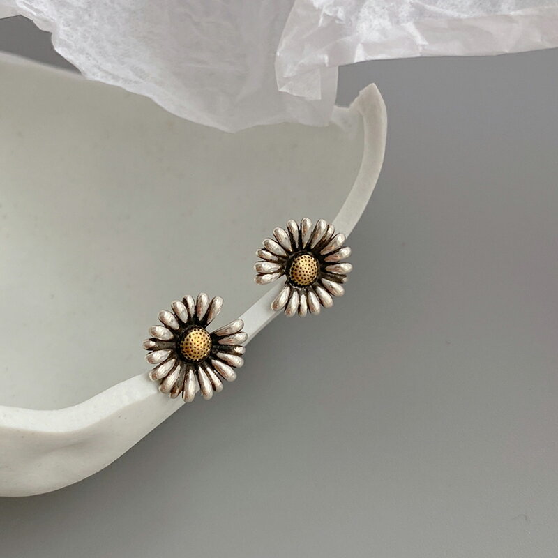 925純銀小雛菊耳釘女年新款復古氣質耳環泰銀做舊花朵耳飾品 1