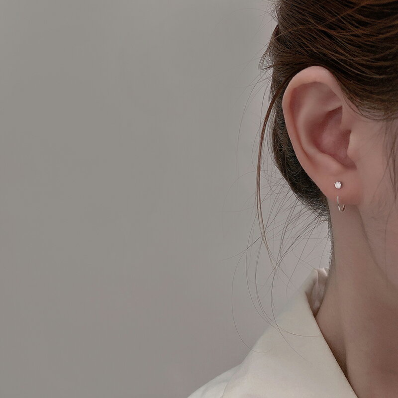 925純銀耳骨釘簡約女小巧設計感小眾六爪耳釘睡覺不用摘耳圈耳環