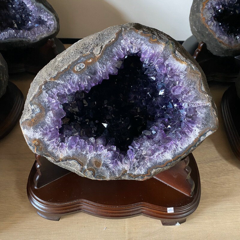 天然 烏拉圭🇺🇾5A財寶袋圓洞型 紫晶洞 紫水晶洞 靠山 天然聚寶甕 😘系列10.9kg 編號:492