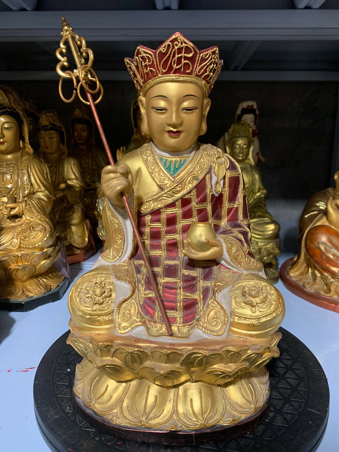 結緣臺版精品老木雕佛像擺飾，地藏菩薩，高27釐米，閩南漆線雕