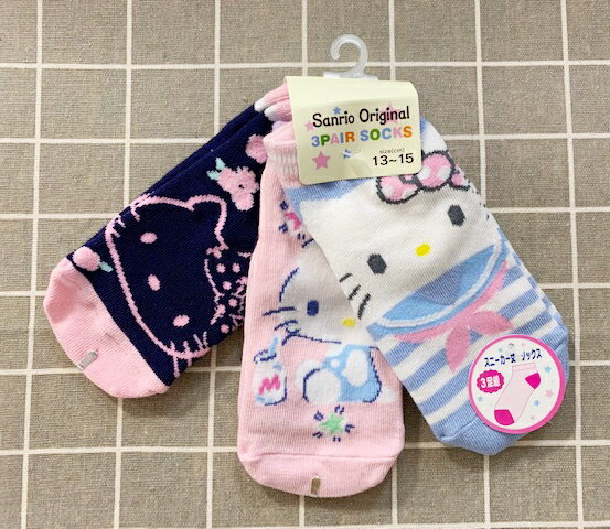 【震撼精品百貨】Hello Kitty 凱蒂貓 三麗鷗 KITTY3入兒童襪子(13 15CM)-線條#29273 震撼日式精品百貨
