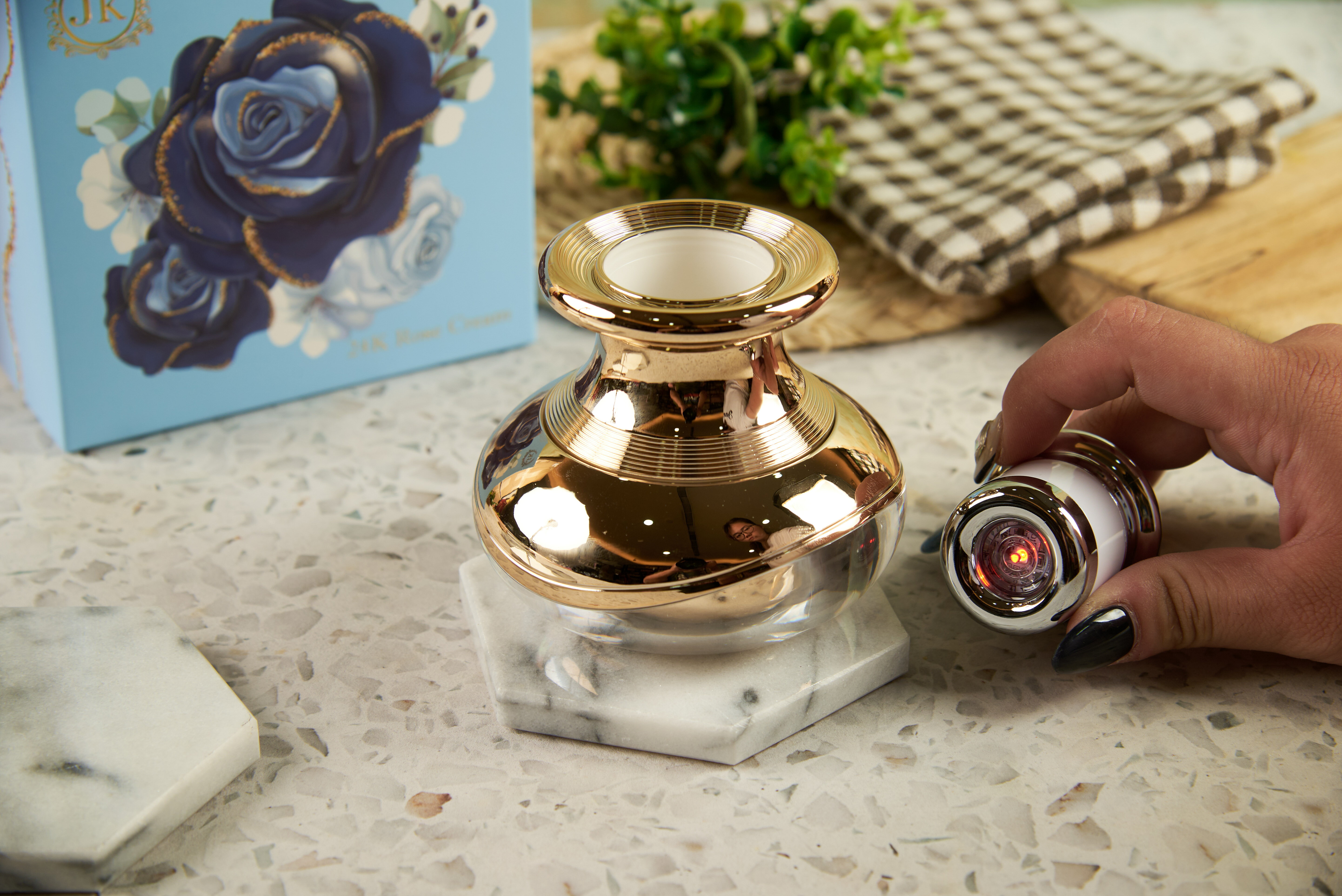 24K Rose Cream 24K黃⾦玫瑰霜 50ml 2