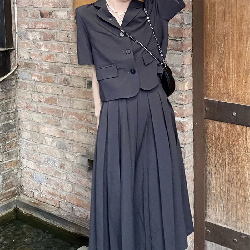 短袖連衣裙a字半身裙西裝兩件套百搭高腰顯瘦百褶中長裙女學院風套裝【倪醬】