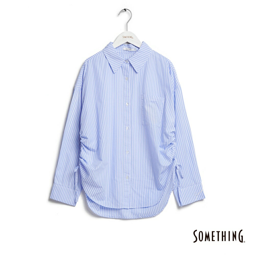SOMETHING 女款 側邊綁帶寬鬆條紋長袖襯衫 (水藍色)