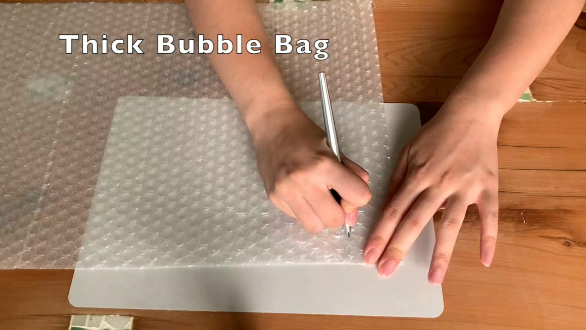 藍色鎢鋼滾輪筆刀Rolling Cutter Pen 兒童友善安全設計多功能裁切超高硬度免換刀片耐蝕耐銹裁切神器切紙刀