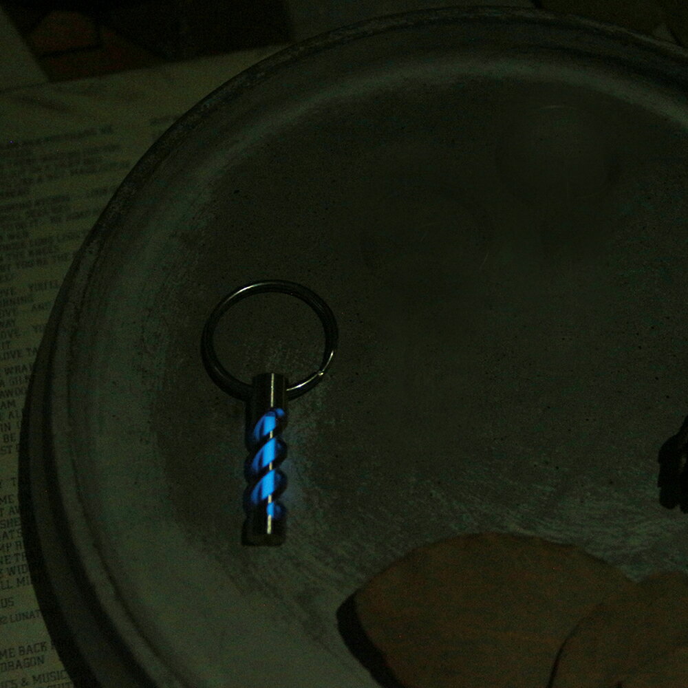 賽先生科學工廠｜自體發光氚管鑰匙圈 - 冰藍