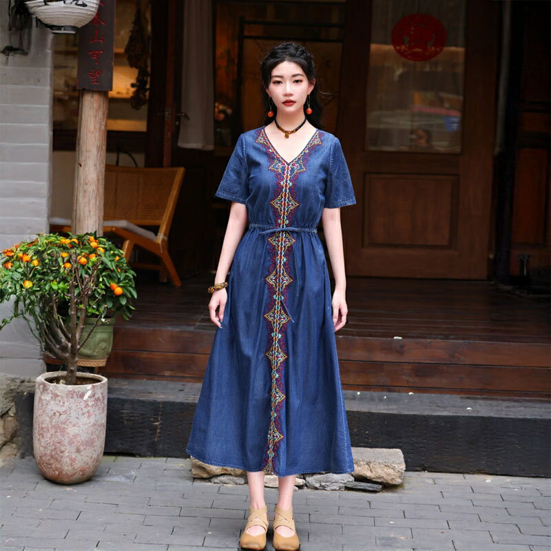 現貨+預購 新中式連身裙短袖洋裝牛仔長裙大尺碼A字裙休閒大碼女裝(收腰顯瘦刺繡女裙子74ku73)【獨家進口】【米蘭精品】