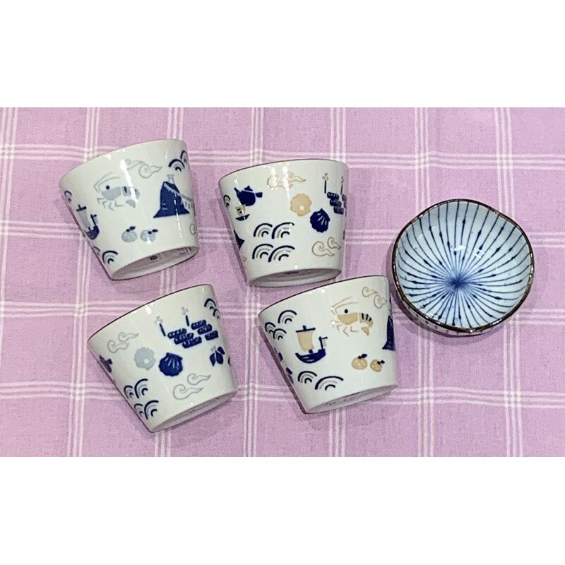 日本製❇️ 海底總動員❇️✳️豬口杯✳️蝦 浪 船 殼 現貨+++ 尺寸：約8.5*6.7cm 材質：陶瓷