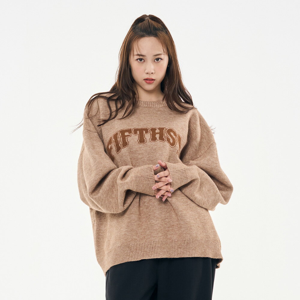 中性款 男女 寬版 毛衣 大學T 線衫 LOGO 上衣 咖啡 (580026) 【5th STREET】【APP下單天天10%回饋】 治裝激推 最高折426 1