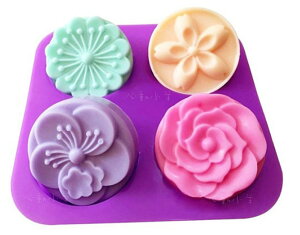 心動小羊^^日本櫻花、梅花四孔月餅模4孔4連皂模矽膠手工皂模布丁巧克力香皂模具