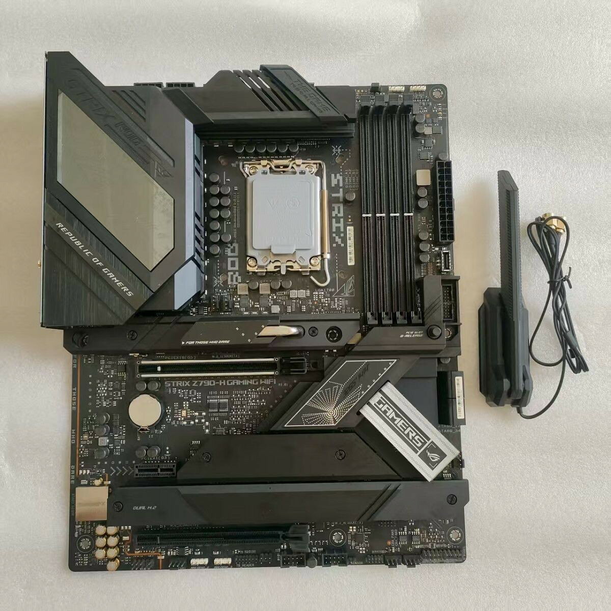 華碩 Z790 H GAMING WIFI D5 主機板 支援12 13 14代 CPU 高效能電競 超頻 DDR5 WIFI6 散熱裝甲 電腦組裝