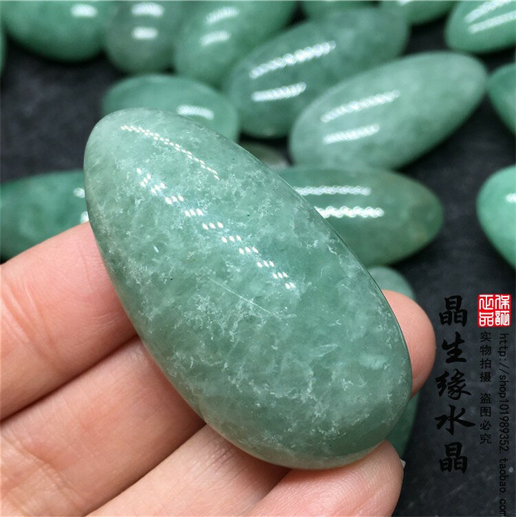 天然綠草莓晶手把玩原石打磨水晶碎石原石魚缸花盆造景裝飾