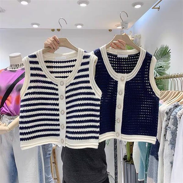 ANNAS 正韓 小香 洞洞 背心 無袖 上衣 針織衫 條紋 外套 外搭 金屬釦 珍珠釦 韓國 1