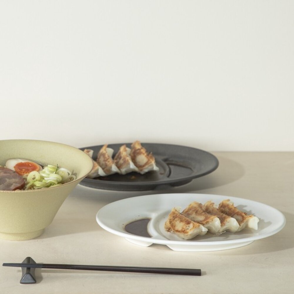 陶瓷醬料分隔盤  日本製 餃子盤 生魚片盤 分隔餐盤 橢圓盤 橢圓分隔盤 陶瓷盤 日式餐盤 醬料盤 日本進口 - 日本製 陶瓷醬料分隔盤 餃子盤 生魚片盤 分隔餐盤 橢圓盤 橢圓分隔盤 陶瓷盤 日式餐盤 醬料盤