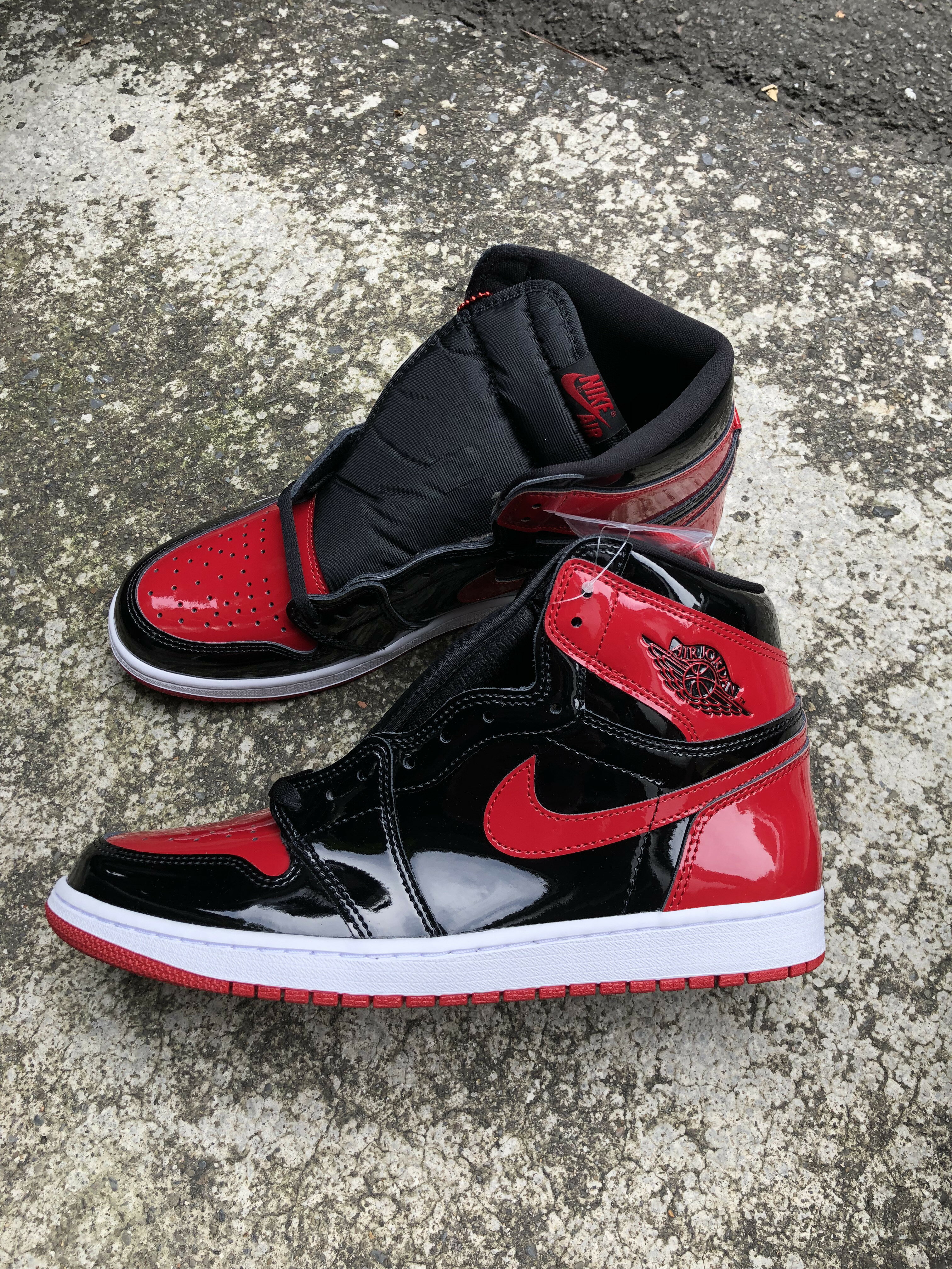 2022 經典配色1985 年經典復刻款九孔鞋洞NIKE AIR JORDAN 1 RETRO HIGH