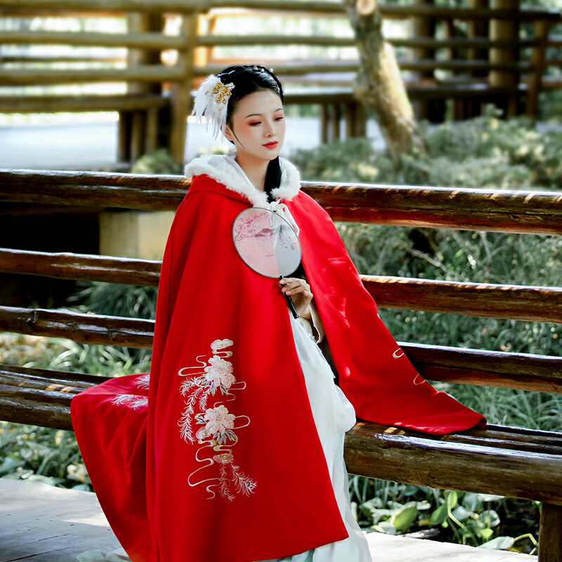 冬裝民族風傳統繡花改良漢服中國風加厚毛呢外套復古斗篷披風1入