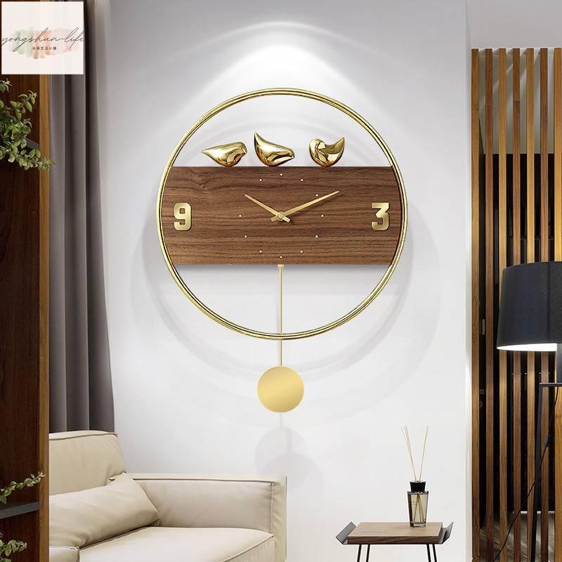圓形 鐵藝掛鐘 北歐 小鳥 搖擺掛鐘 金屬個性鐘錶 胡桃木 客廳家用 藝術裝飾 靜音時鐘
