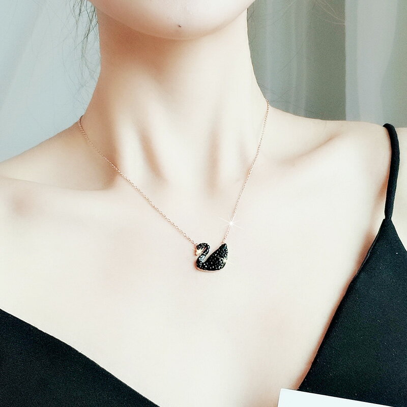 網紅玫瑰金黑天鵝項鏈女夏輕奢小眾鎖骨鏈年新款情人節禮物 5