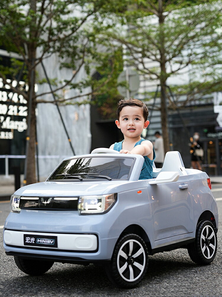 兒童電動汽車四輪五菱宏光mini可坐人寶寶男女小孩遙控搖擺玩具車