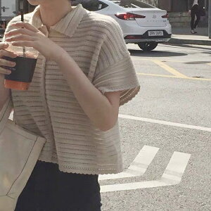 夏季韓國chic時尚設計感輕薄鏤空針織衫女寬松落肩花邊短款上衣1入