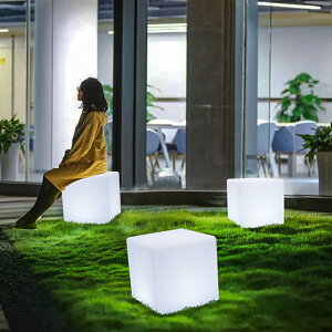 LED網紅發光立方體塊燈KTV創意塑料酒吧凳清吧夜場展會正方形凳子