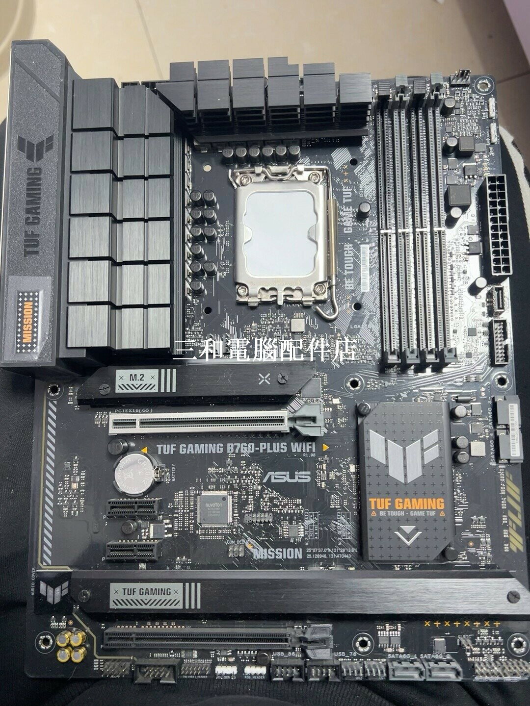 華碩 TUF GAMING B760-PLUS WIFI 主機板 D5 插槽 ATX 大板 實物拍攝 所見即所得 官方質保 店保到自動確認收貨 送料迅速