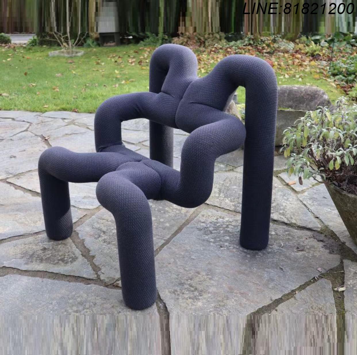 免運 公司貨 開發票 質量超讚 現代簡約網紅S形彎管植絨小椅子擺件樣板間售樓處客廳書房裝飾品 設計師款 沙發椅 休閒椅 展示椅