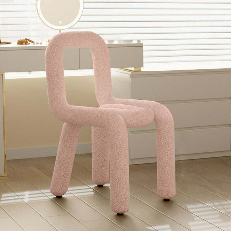 設計師創意異形椅羊羔毛靠背休閑椅子BoldChair椅子家用客廳餐椅
