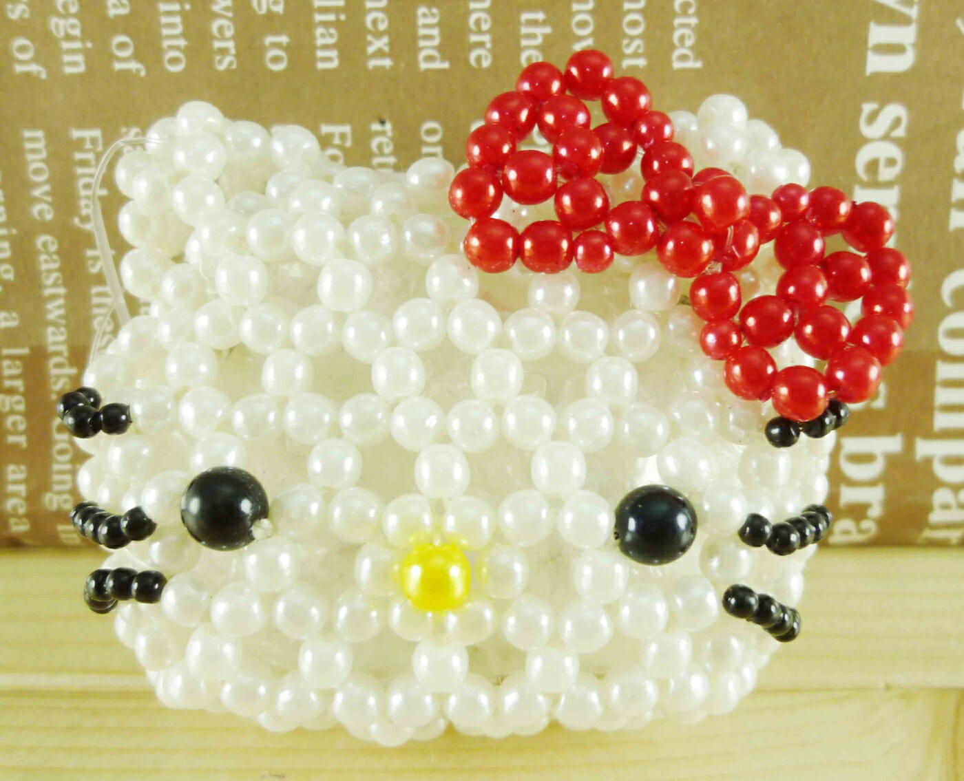 【震撼精品百貨】Hello Kitty 凱蒂貓-凱蒂貓造型零錢包-珠珠材質-大頭造型 震撼日式精品百貨