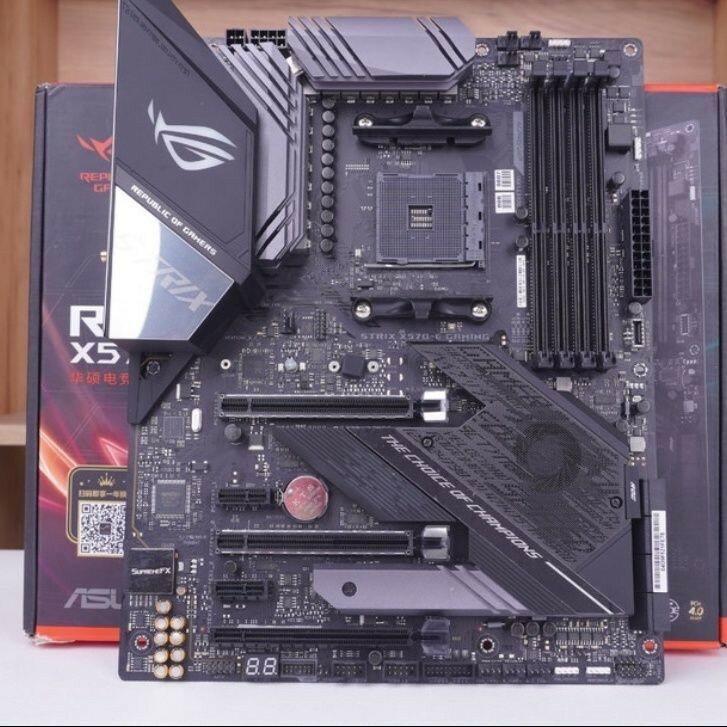 華碩X570 E GAMING豪華主機板 搭載AM4腳位 支援5700X 5800X處理器 電競主機板 高效能散熱設計 超頻首選