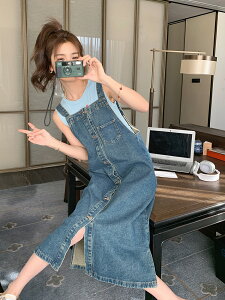 夏季香港復古設計感單排扣牛仔背帶裙女洋氣減齡長款連身裙